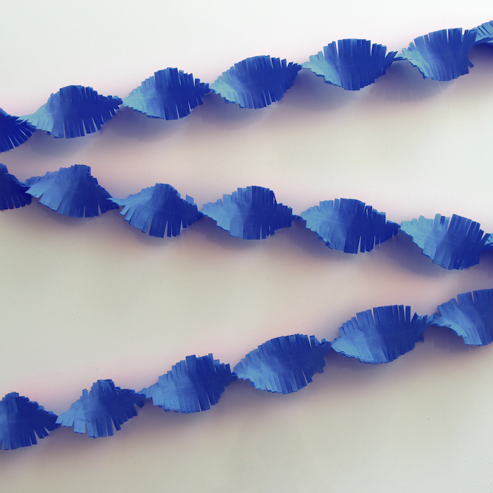 Flosset Blå Crepe Streamer 24 Meter - Fantastisk Tilbud!