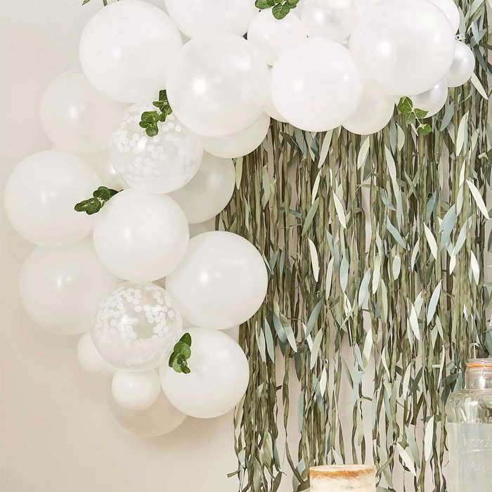 Hvid Ballonbue med Konfetti og Kunstige Blade - 52 Dele