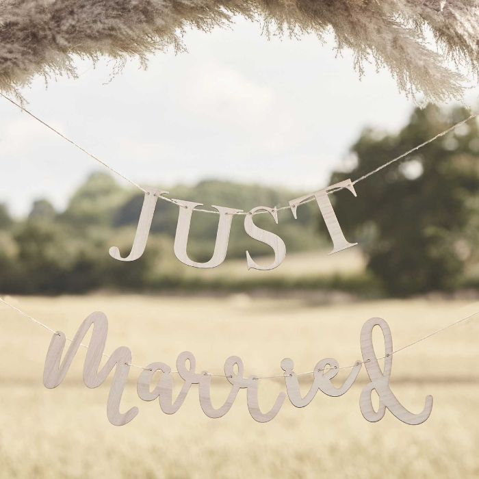 Just Married Træ Guirlande til Bryllup - Fantastisk Dekoration