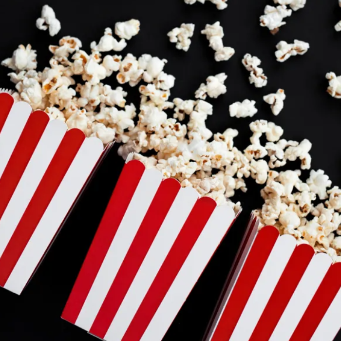 Røde og hvide stribede popcornbægre - 6 stk.