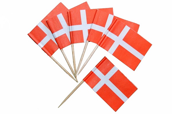 Farverige Pindeflag - 50 stk Festlig Dekoration til Fester