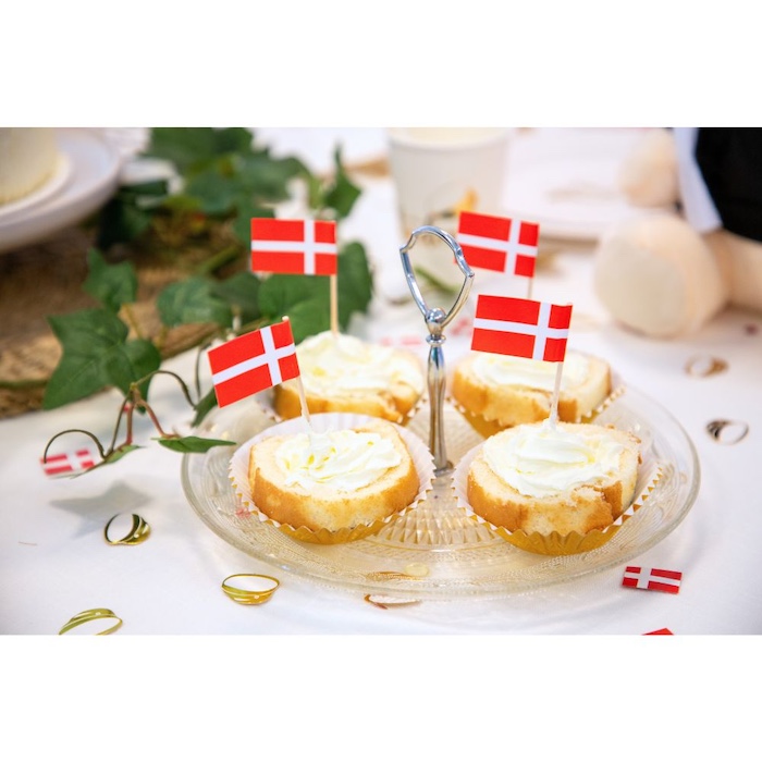 Dannebrog Kageflag på Cocktailpind - Perfekt til Fester!